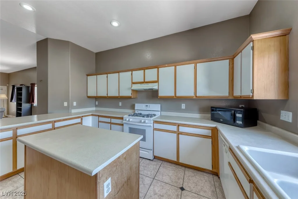 1717 Dwayne Stedman, Las Vegas, NV 89106