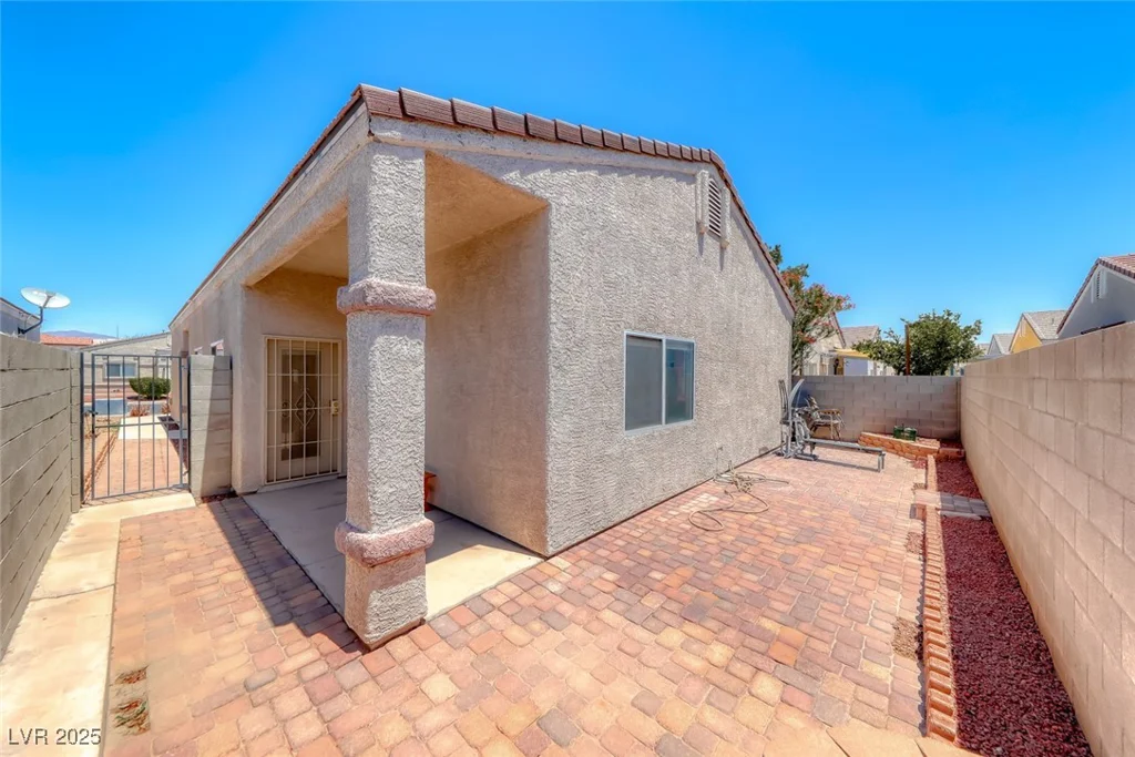 1717 Dwayne Stedman, Las Vegas, NV 89106