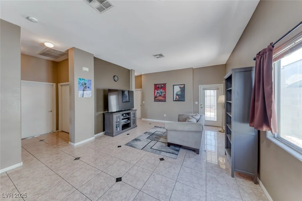 1717 Dwayne Stedman, Las Vegas, NV 89106