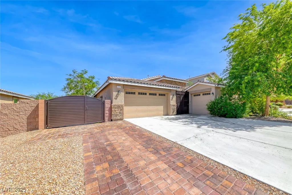 1727 Sonoran Bluff, Henderson, NV 89014