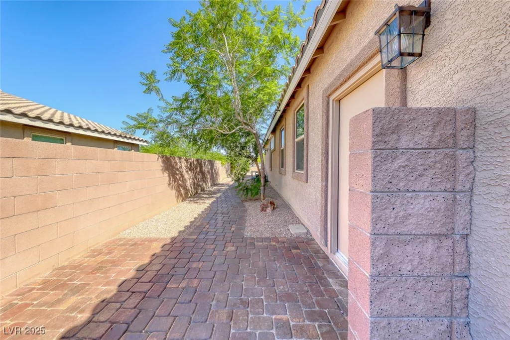 1727 Sonoran Bluff, Henderson, NV 89014