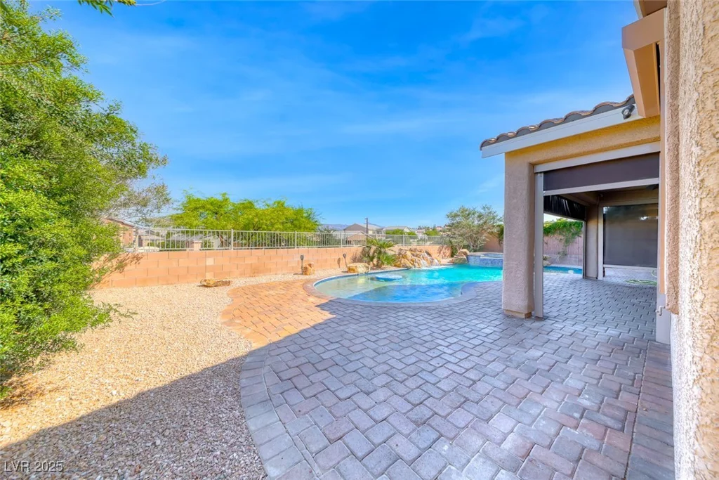 1727 Sonoran Bluff, Henderson, NV 89014