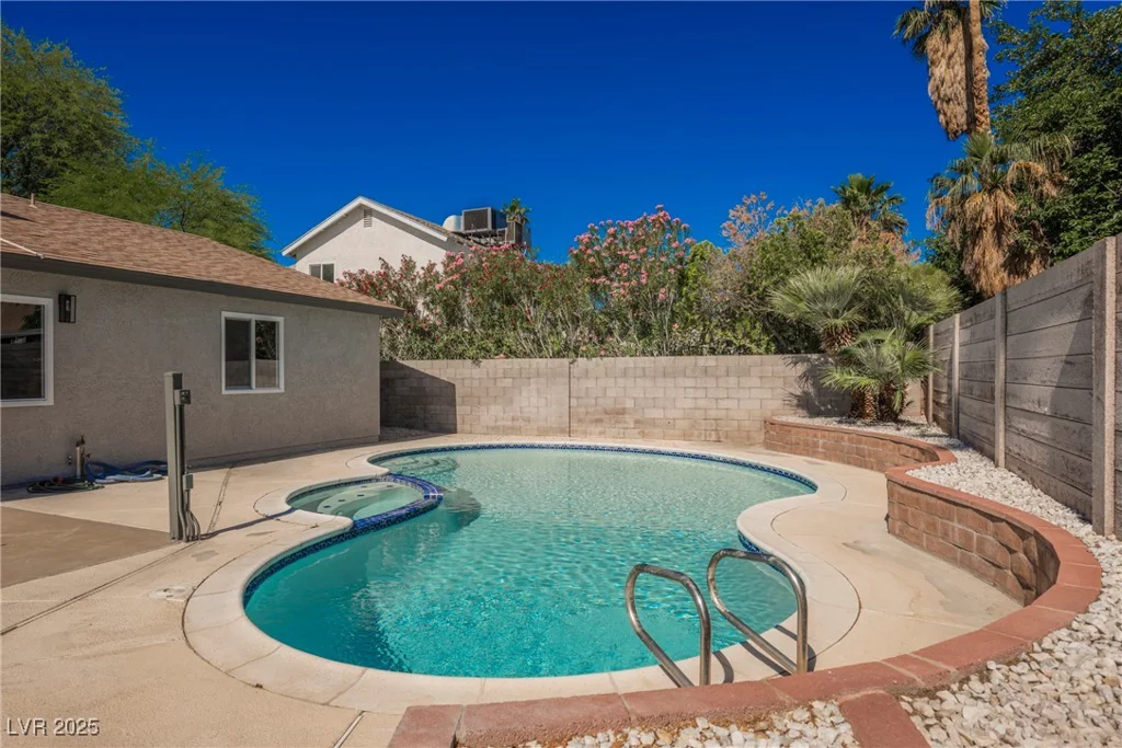 6330 Spring Meadow, Las Vegas, NV 89103