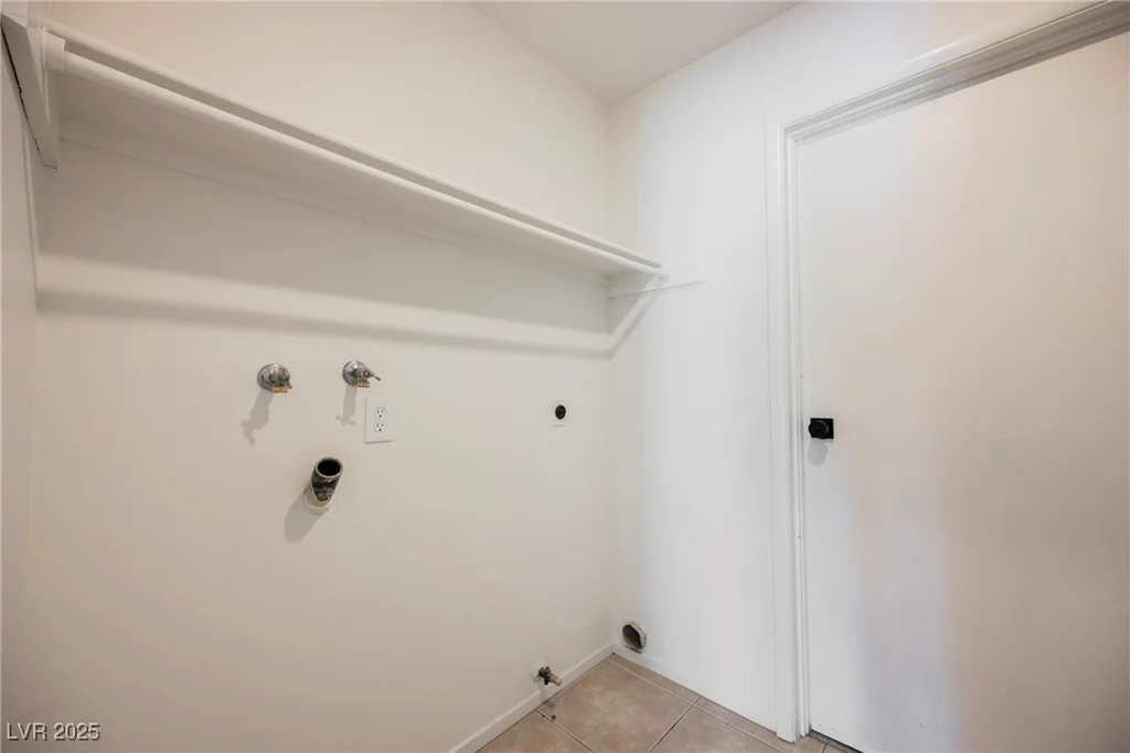 6330 Spring Meadow, Las Vegas, NV 89103