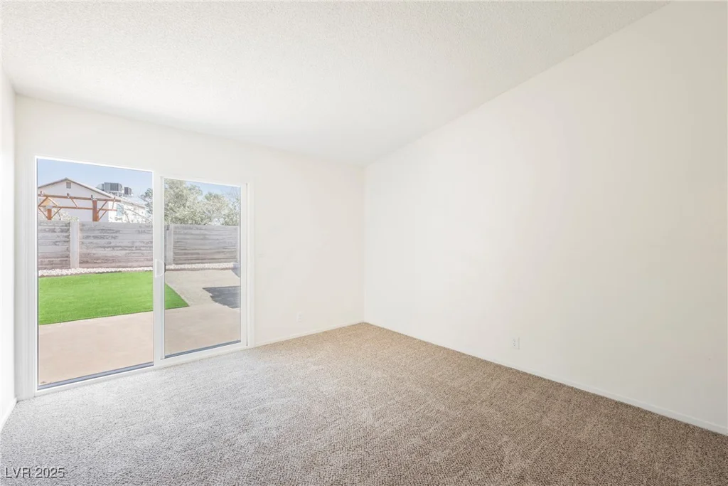 6330 Spring Meadow, Las Vegas, NV 89103