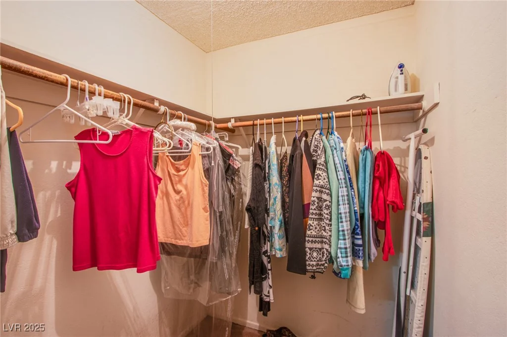 4539 Peardale, Las Vegas, NV 89147