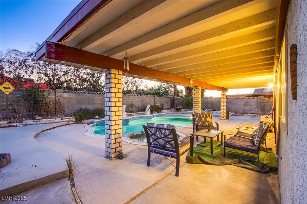 4539 Peardale, Las Vegas, NV 89147