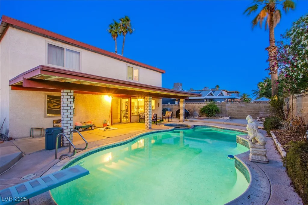 4539 Peardale, Las Vegas, NV 89147