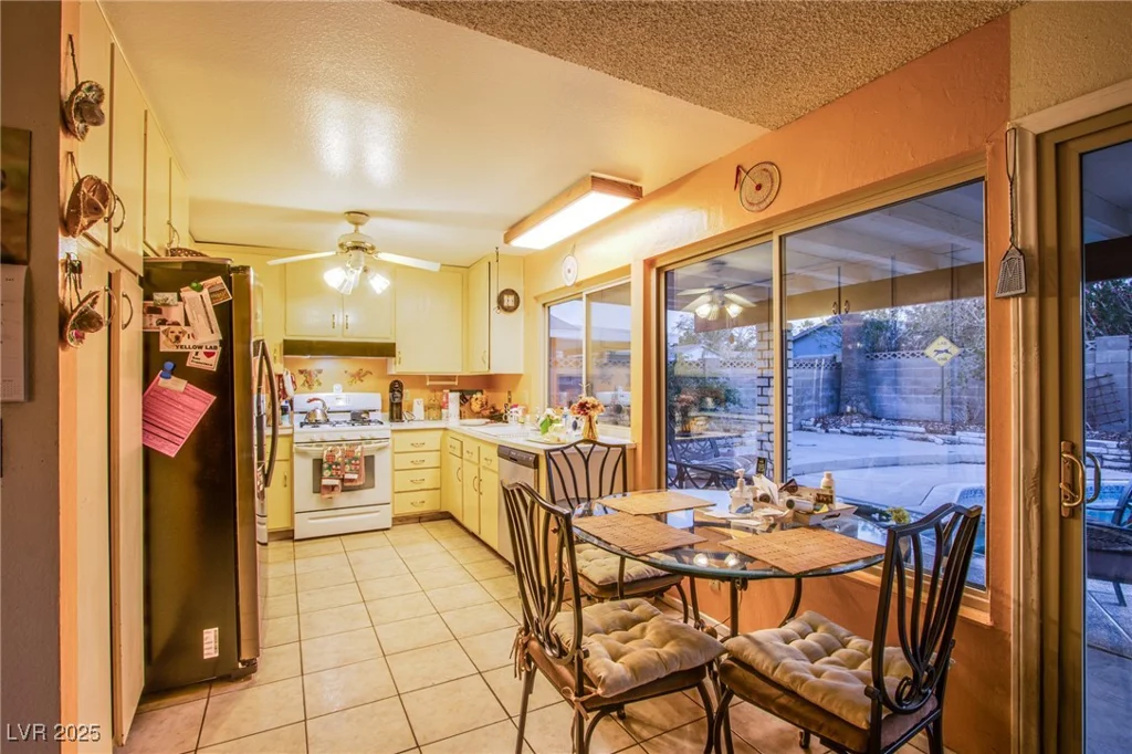 4539 Peardale, Las Vegas, NV 89147