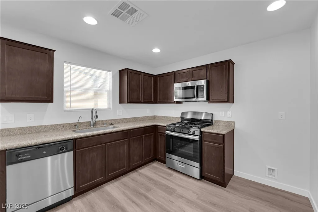 3677 Via El Monte, Las Vegas, NV 89115