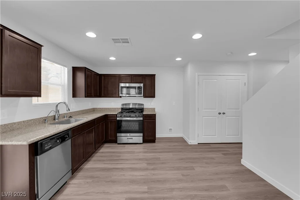 3677 Via El Monte, Las Vegas, NV 89115