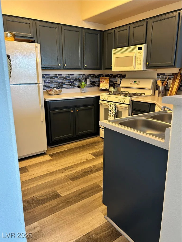 5855 Valley, North Las Vegas, NV 89031
