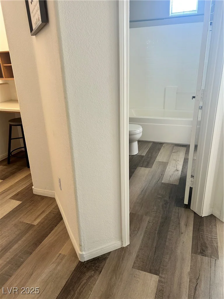 5855 Valley, North Las Vegas, NV 89031