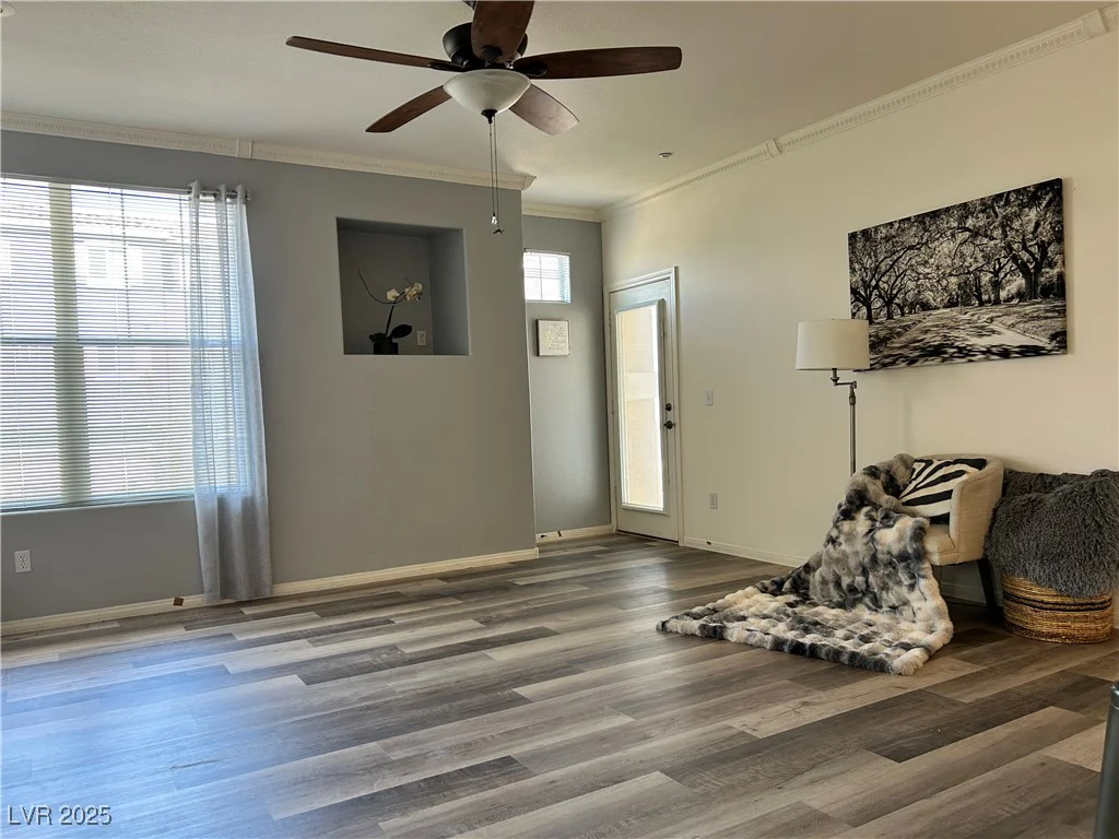 5855 Valley, North Las Vegas, NV 89031