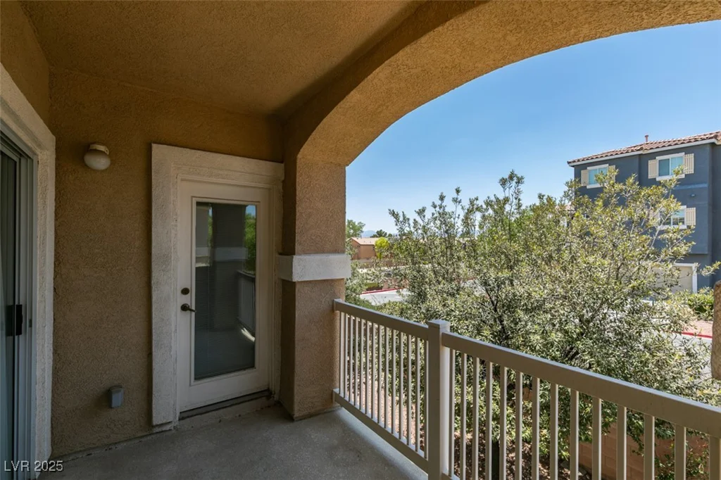 5855 Valley, North Las Vegas, NV 89031