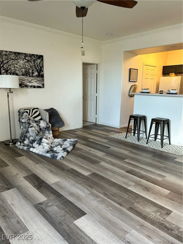 5855 Valley, North Las Vegas, NV 89031