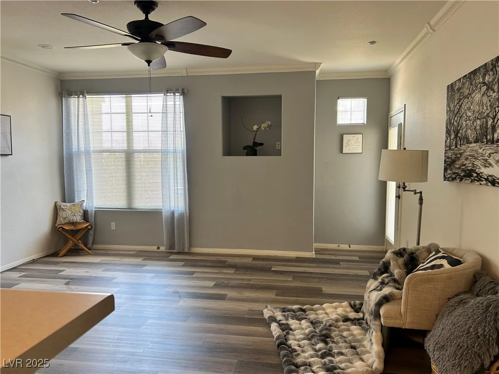 5855 Valley, North Las Vegas, NV 89031