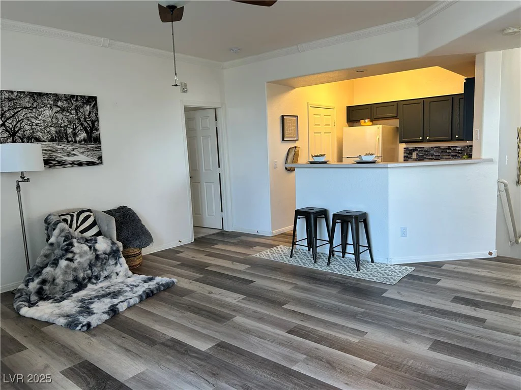 5855 Valley, North Las Vegas, NV 89031