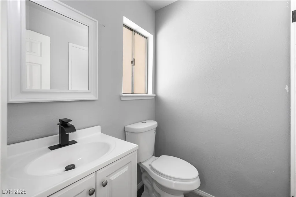 6442 Ironbark, Las Vegas, NV 89107