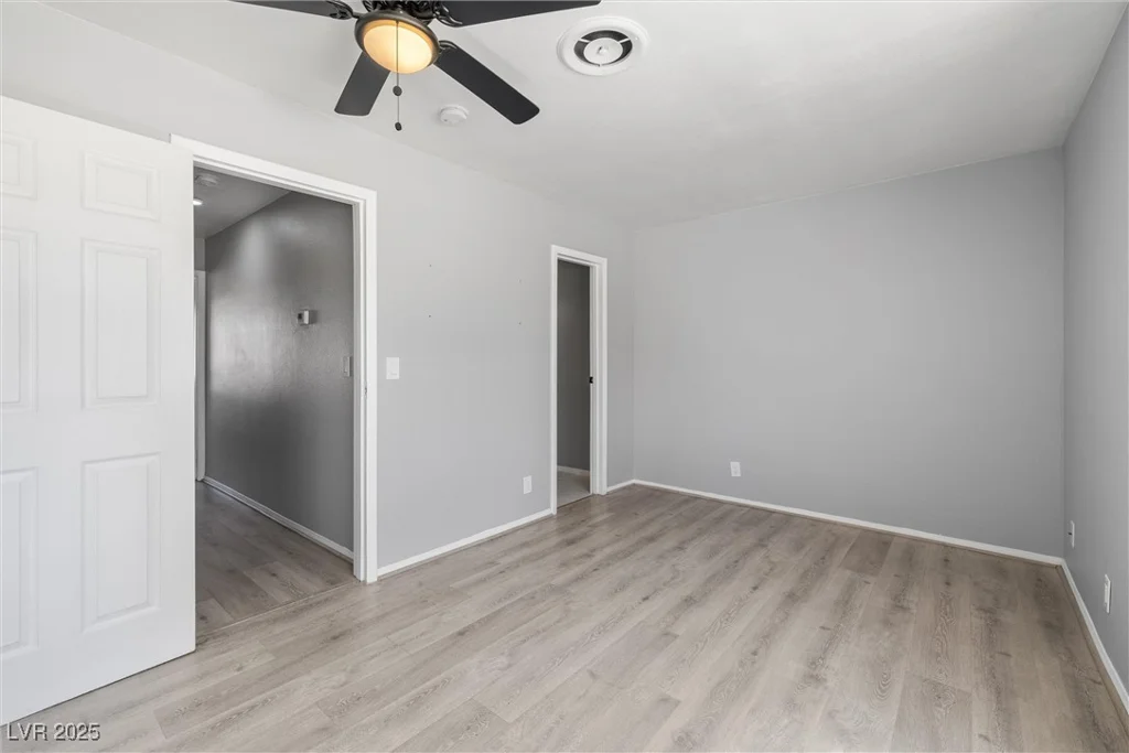 6442 Ironbark, Las Vegas, NV 89107