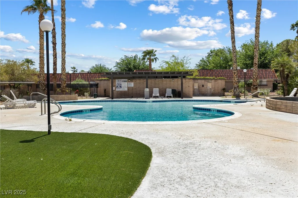 6442 Ironbark, Las Vegas, NV 89107