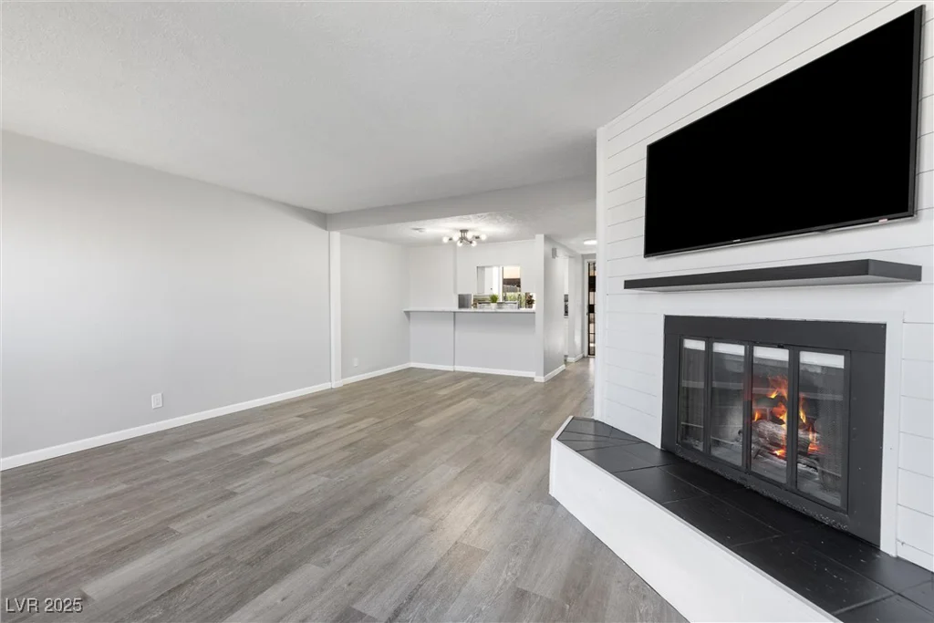 6442 Ironbark, Las Vegas, NV 89107