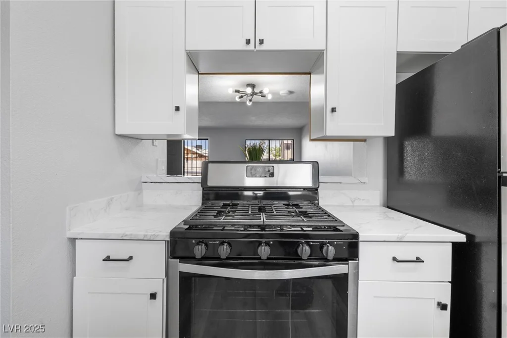6442 Ironbark, Las Vegas, NV 89107