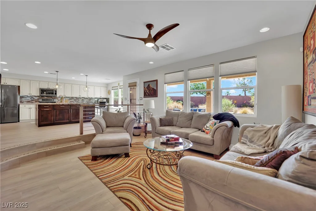 15 Imposing Knoll, Henderson, NV 89002