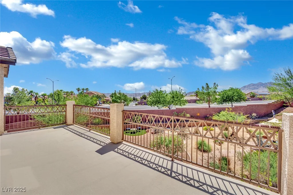15 Imposing Knoll, Henderson, NV 89002