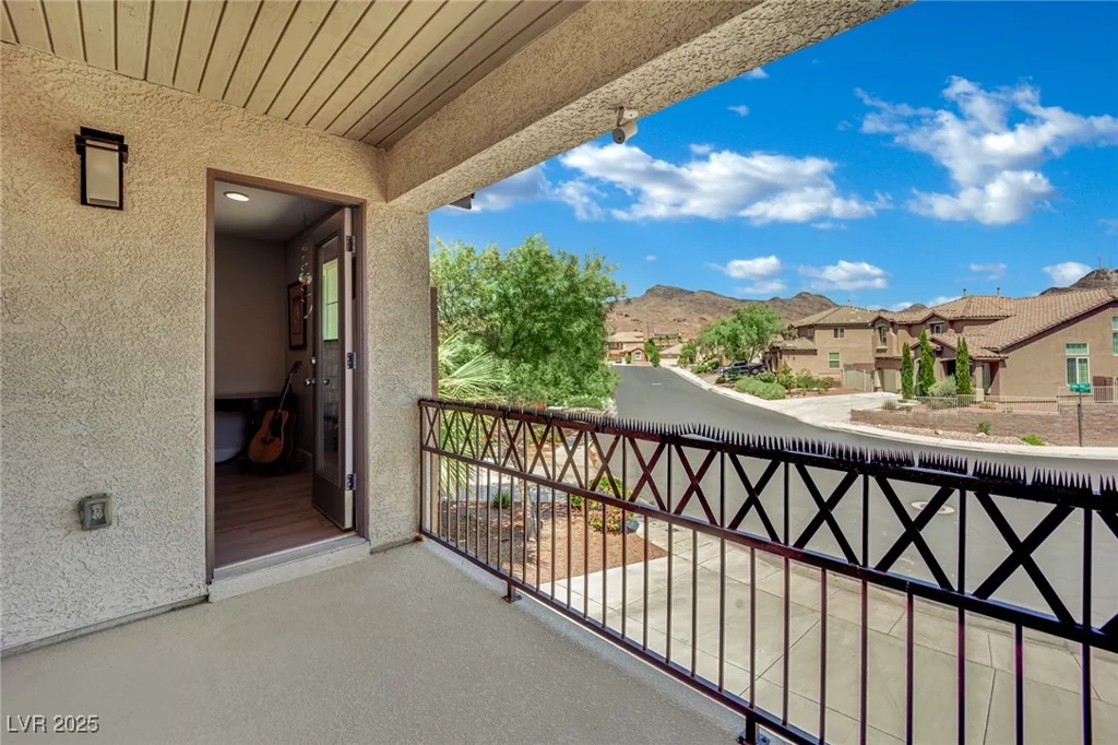 15 Imposing Knoll, Henderson, NV 89002