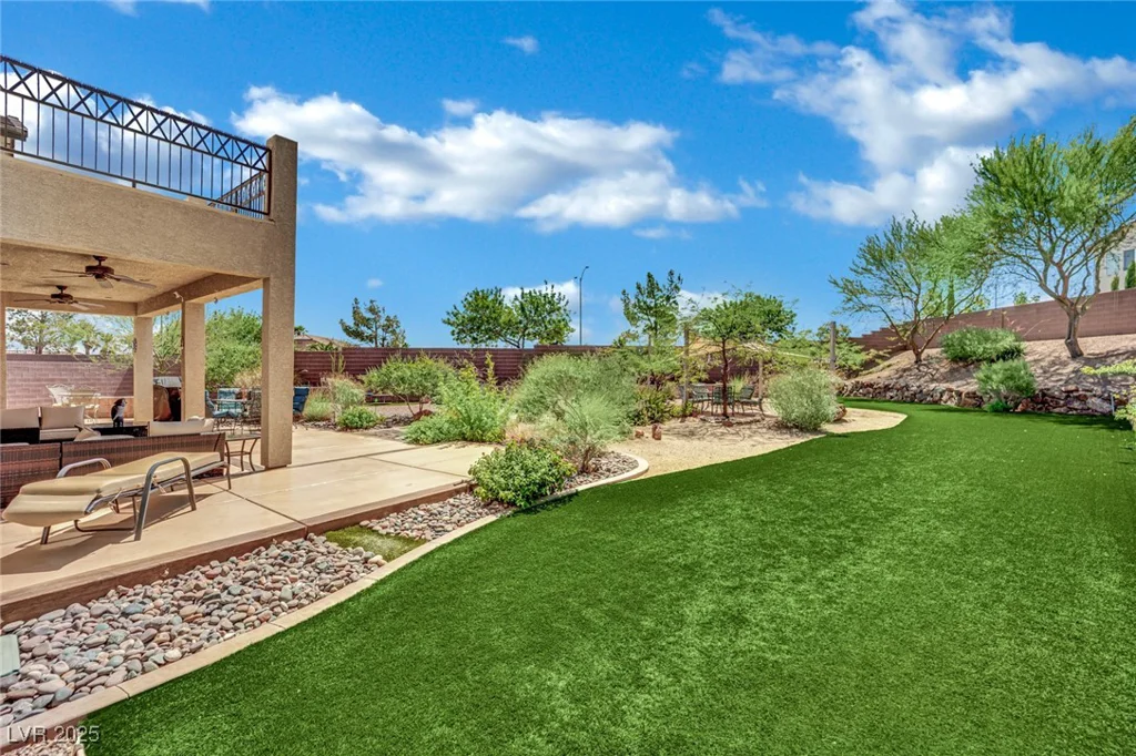 15 Imposing Knoll, Henderson, NV 89002