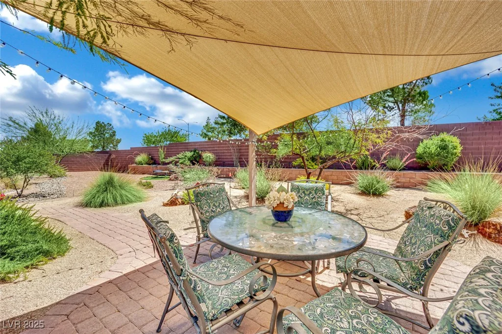 15 Imposing Knoll, Henderson, NV 89002
