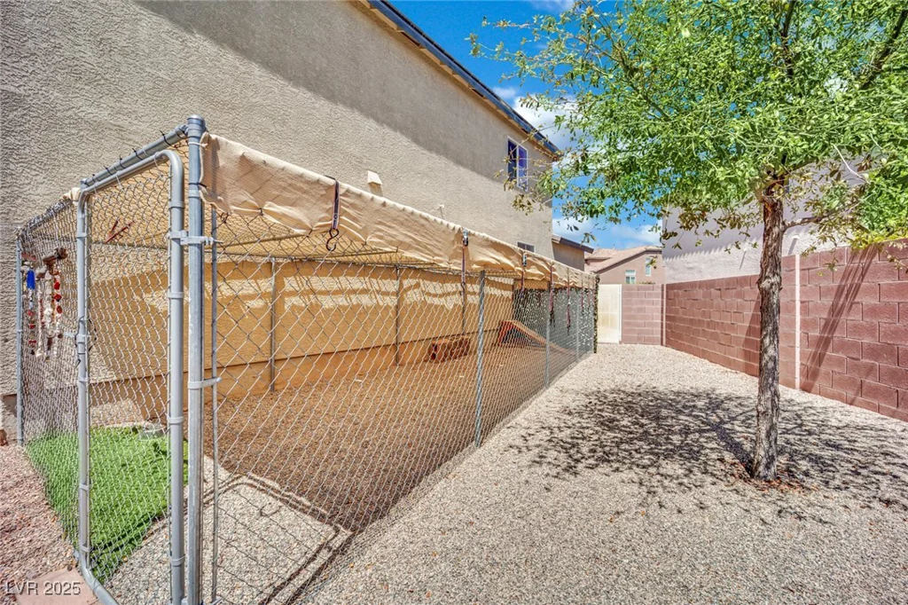 15 Imposing Knoll, Henderson, NV 89002