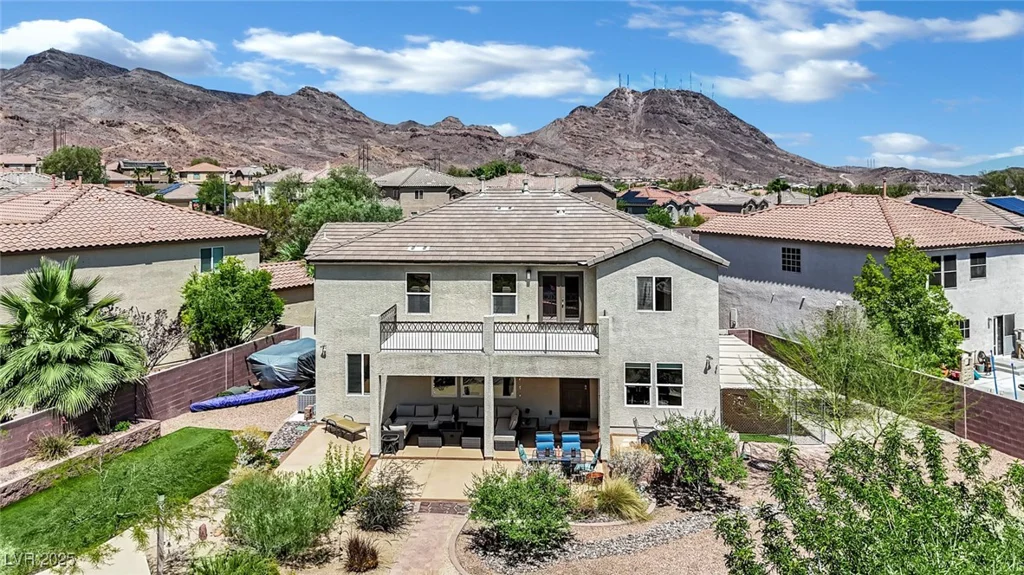 15 Imposing Knoll, Henderson, NV 89002