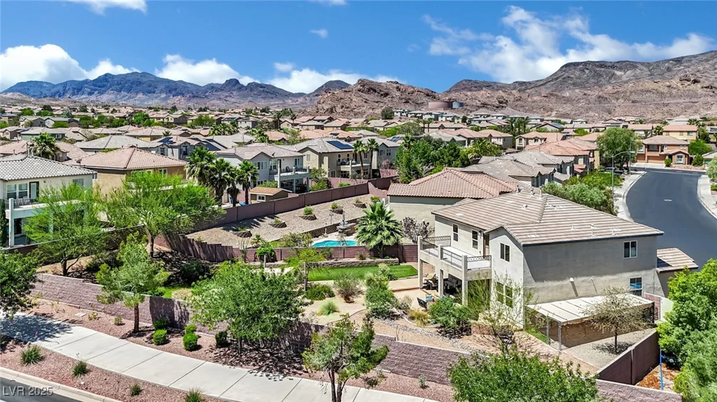 15 Imposing Knoll, Henderson, NV 89002