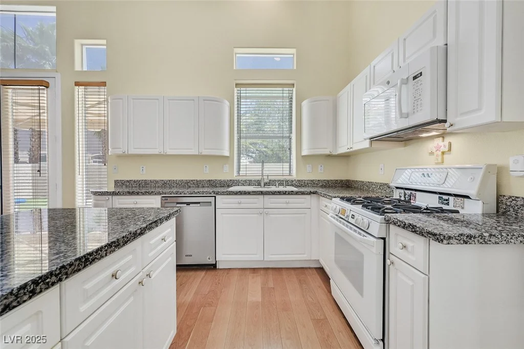 4724 Stavanger, Las Vegas, NV 89147