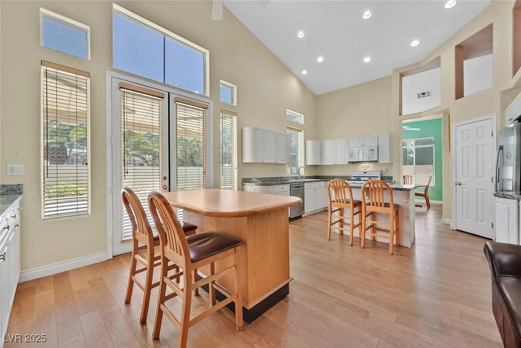 4724 Stavanger, Las Vegas, NV 89147