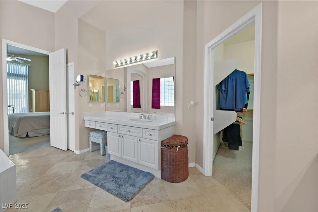 4724 Stavanger, Las Vegas, NV 89147