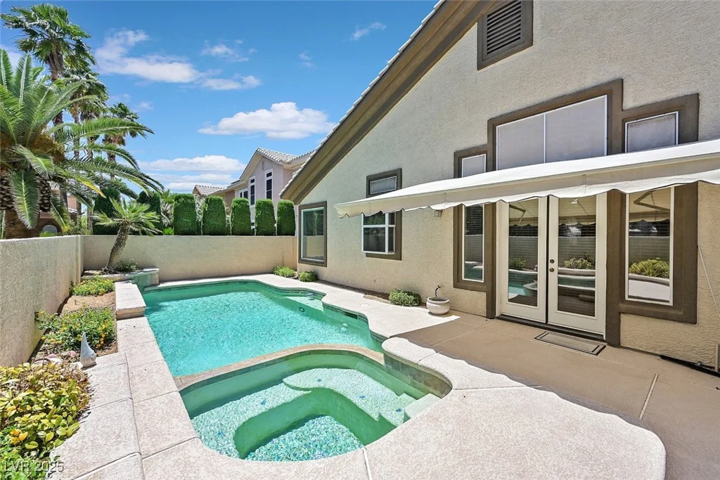 4724 Stavanger, Las Vegas, NV 89147