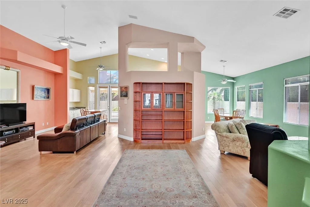 4724 Stavanger, Las Vegas, NV 89147