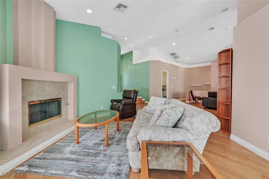4724 Stavanger, Las Vegas, NV 89147