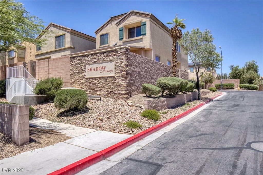 6525 Raven Hall, North Las Vegas, NV 89084