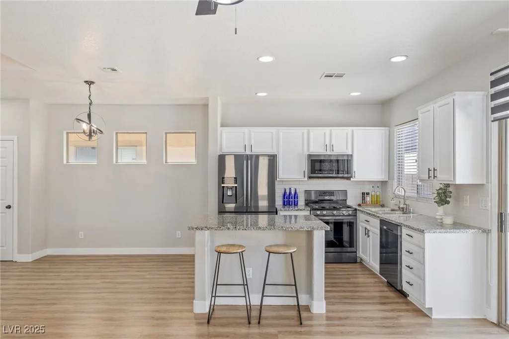 6525 Raven Hall, North Las Vegas, NV 89084