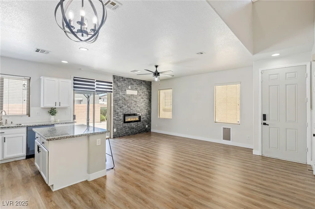 6525 Raven Hall, North Las Vegas, NV 89084