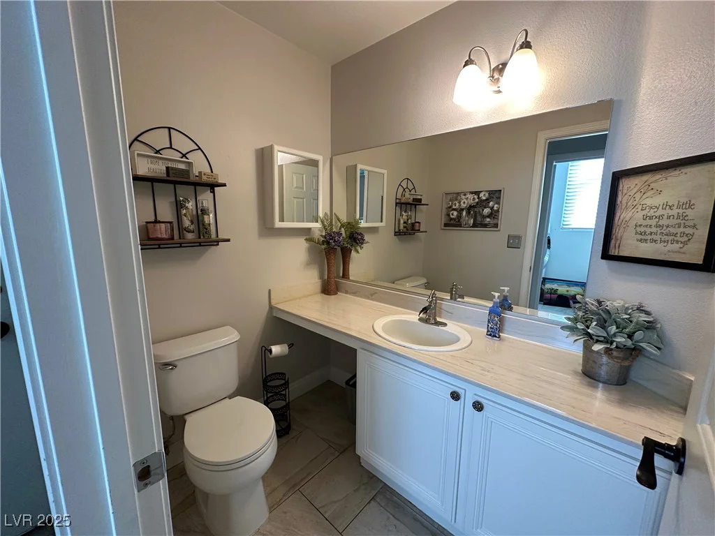 1812 Warrenville, Las Vegas, NV 89117