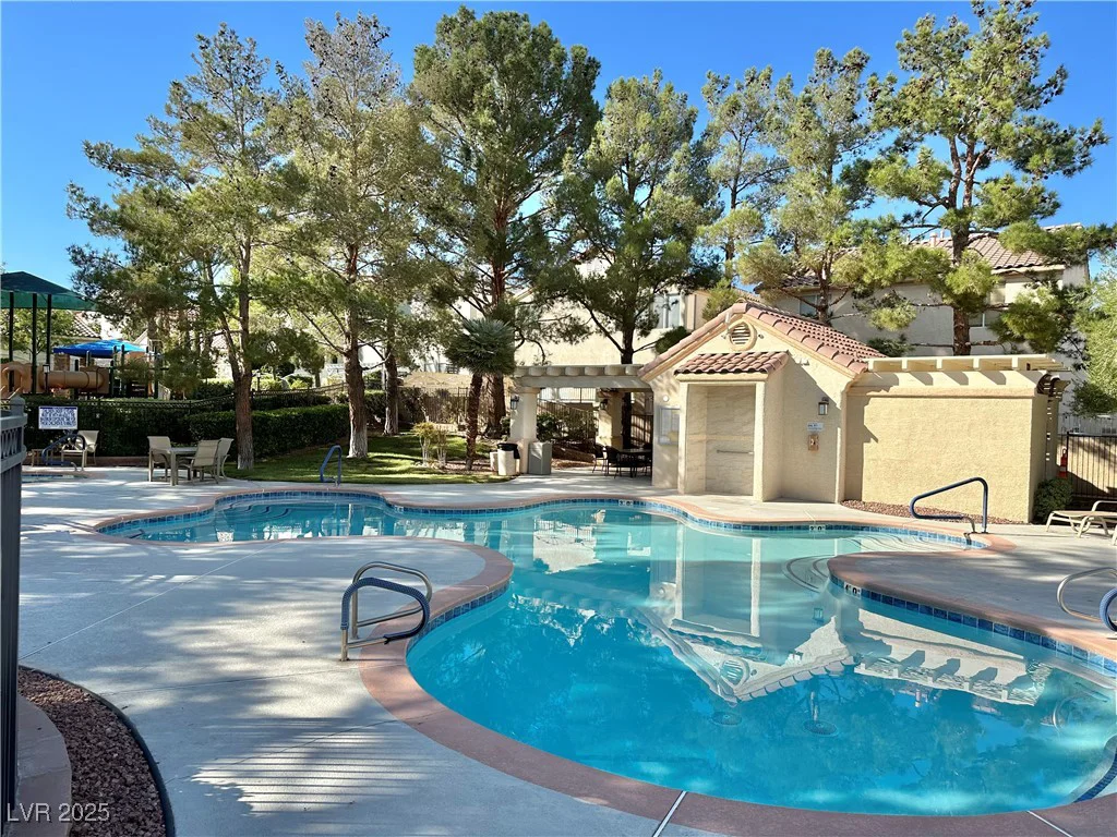 1812 Warrenville, Las Vegas, NV 89117