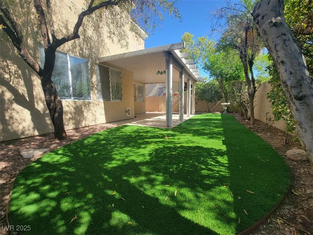 1812 Warrenville, Las Vegas, NV 89117