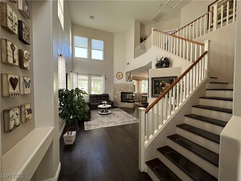 1812 Warrenville, Las Vegas, NV 89117