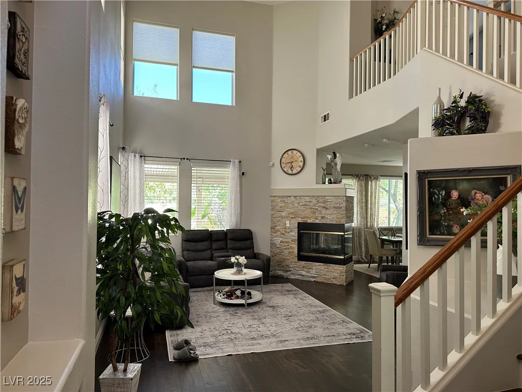1812 Warrenville, Las Vegas, NV 89117