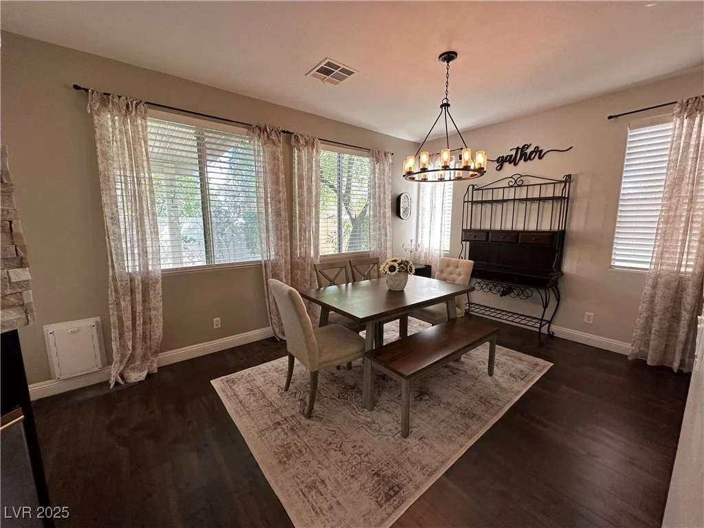 1812 Warrenville, Las Vegas, NV 89117